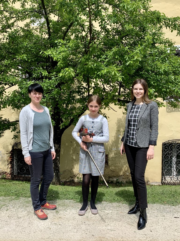 Naša mlada violinistka Mia Kitek (2.r.) dosegla ZLATO priznanje